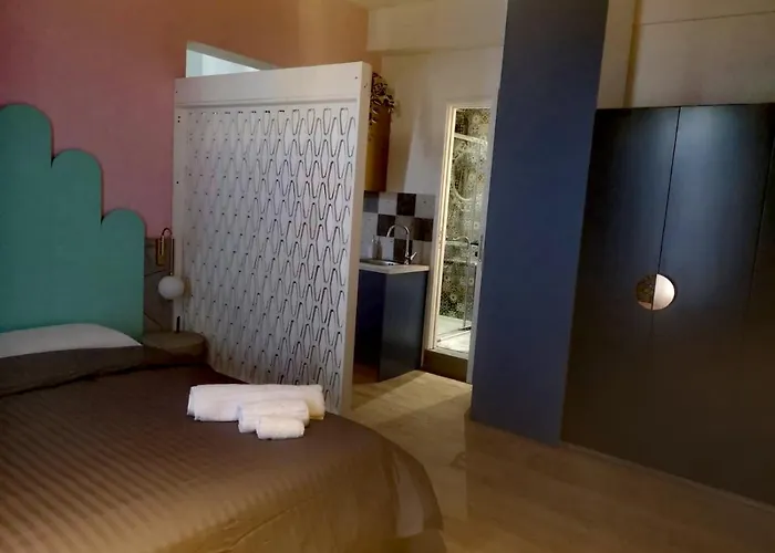 Unique Centre 公寓 *